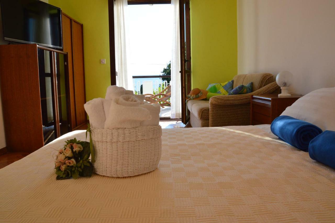 Apartments Martina Нівице Екстер'єр фото