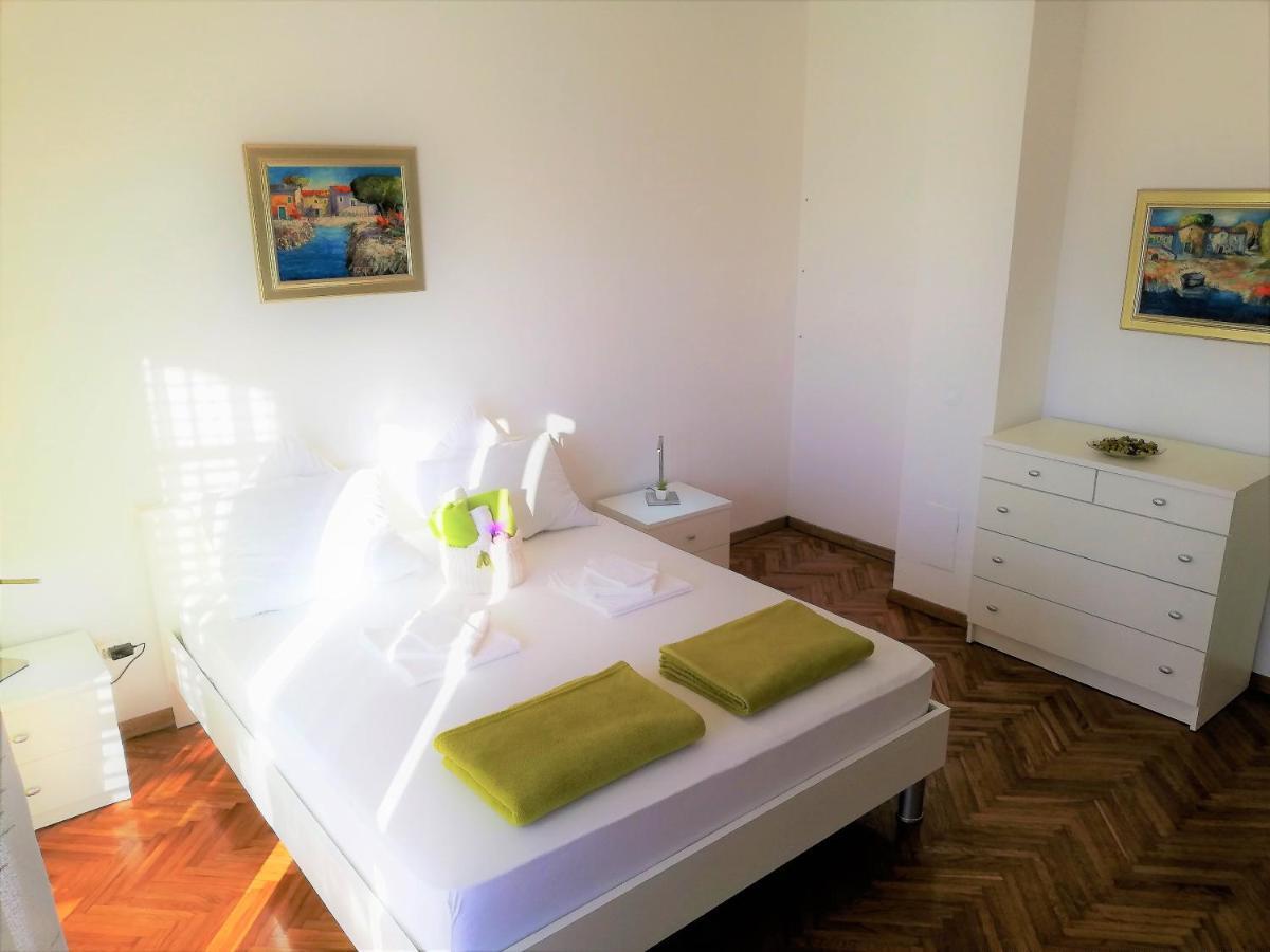 Apartments Martina Нівице Екстер'єр фото